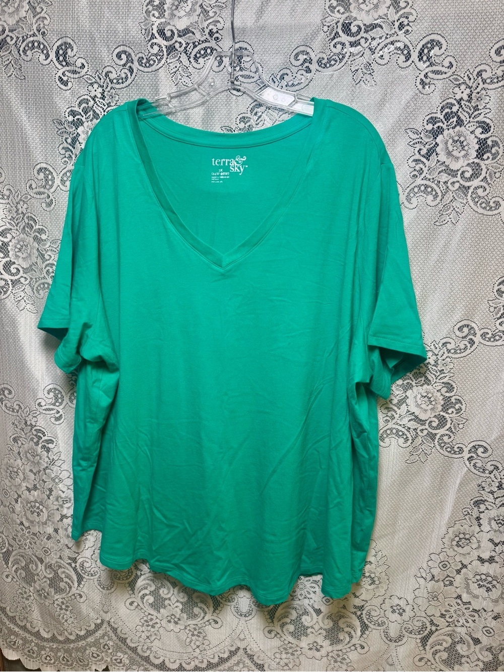 NWT Terra & Sky Women's V-Neck Short Sleeve Top - Cotton Blend